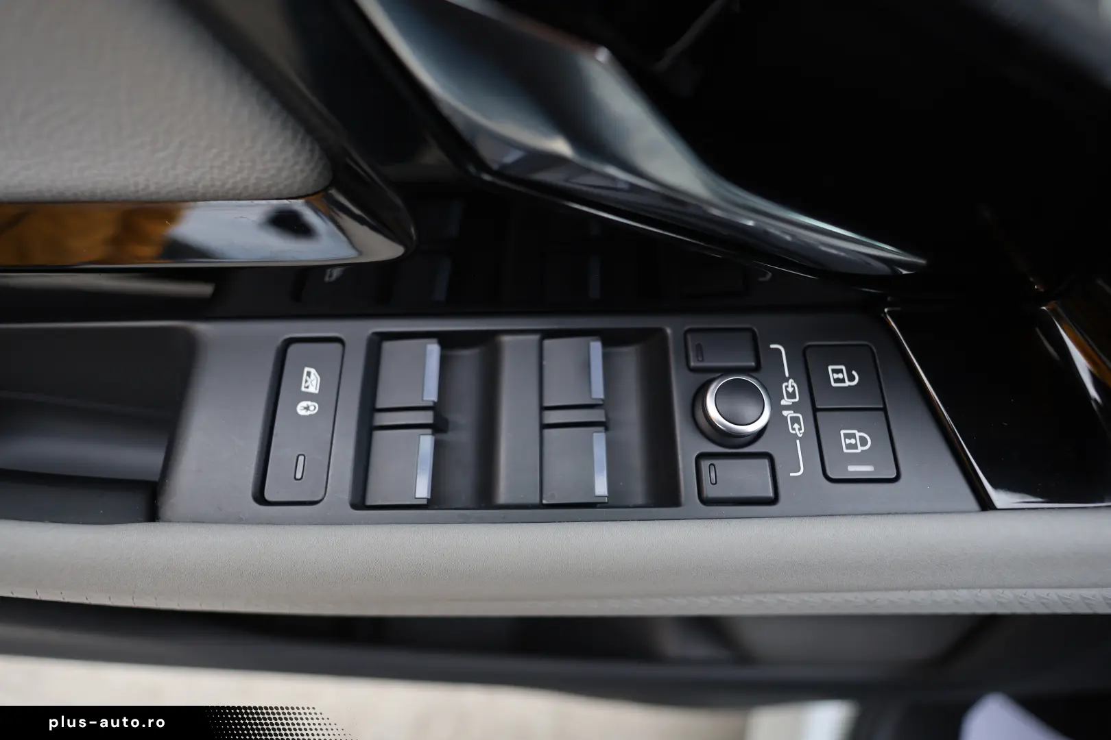 Land Rover Range Rover Evoque 2.0 D  R-Dynamic MHEV