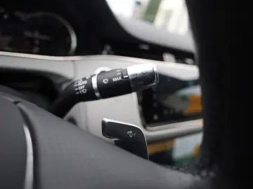 Land Rover Range Rover Evoque 2.0 D  R-Dynamic MHEV