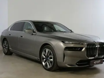 BMW i7 xDr60 ExecLounge TV SkyLounge Massage Ventil