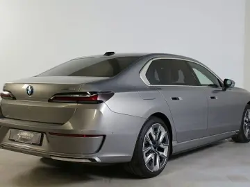 BMW i7 xDr60 ExecLounge TV SkyLounge Massage Ventil