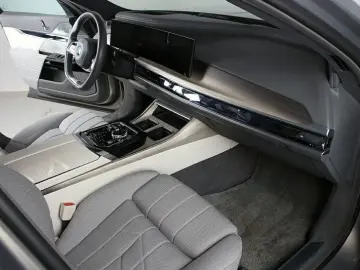 BMW i7 xDr60 ExecLounge TV SkyLounge Massage Ventil