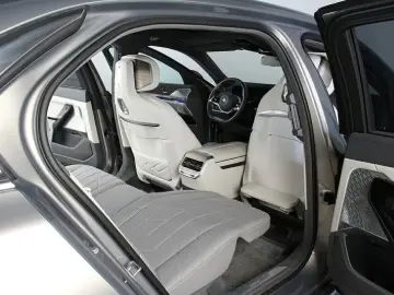 BMW i7 xDr60 ExecLounge TV SkyLounge Massage Ventil