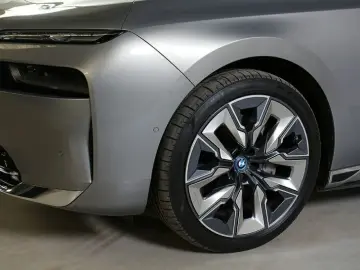 BMW i7 xDr60 ExecLounge TV SkyLounge Massage Ventil