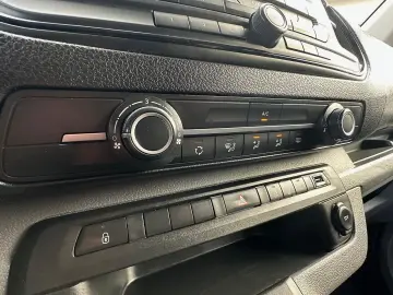 OPEL Vivaro Kombi M 9-SITZER