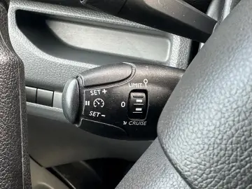 OPEL Vivaro Kombi M 9-SITZER