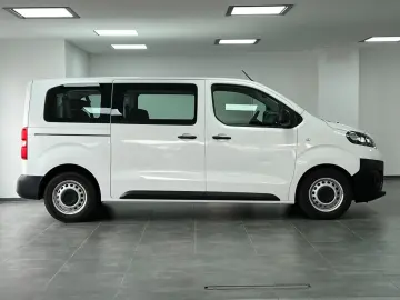 OPEL Vivaro Kombi M NAVI 180 KAM CARPL DAB TEMP 9Sitz