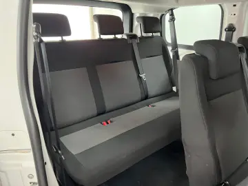 OPEL Vivaro Kombi M NAVI 180 KAM CARPL DAB TEMP 9Sitz
