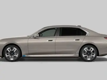 BMW i7 xDr60 ExecLounge SkyLounge TV Cashmere SoftClo