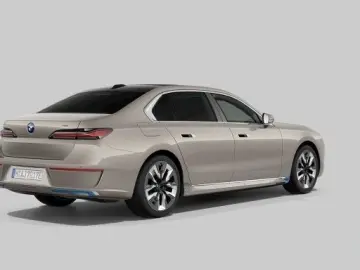 BMW i7 xDr60 ExecLounge SkyLounge TV Cashmere SoftClo