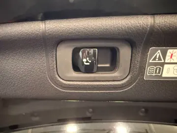 MERCEDES-BENZ C 220 dC Limousine  AMG Line Night LED AHK