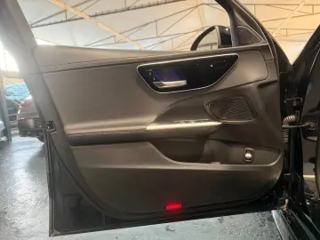 MERCEDES-BENZ C 220 dC Limousine  AMG Line Night LED AHK