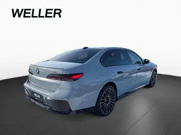 BMW i7 xDr60 MSpPRO ExecLou SkyLou TV Massage Ventil SoftClo