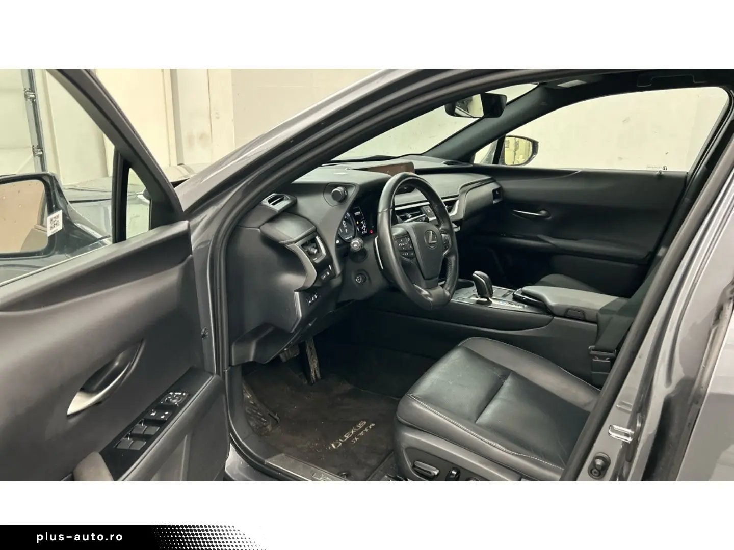 LEXUS UX 300e Luxury Line 360 Grad Kamera Mark Levinso