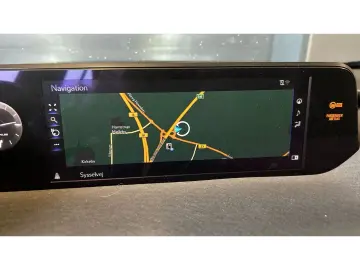 LEXUS UX 300e Luxury Line 360 Grad Kamera Mark Levinso