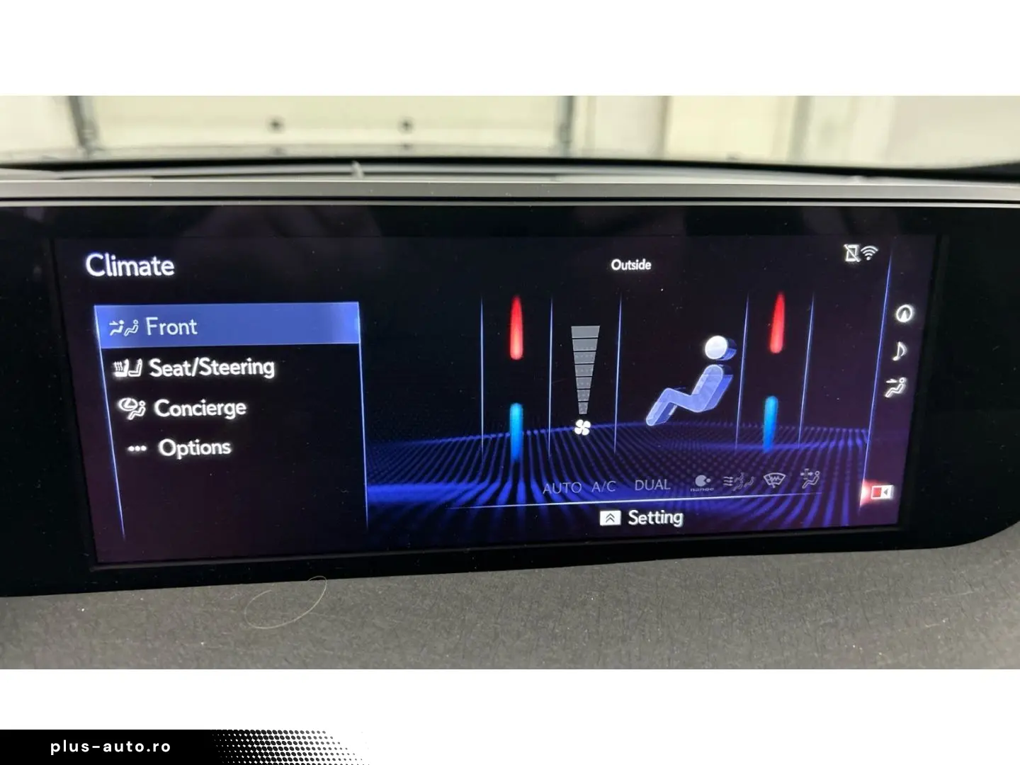 LEXUS UX 300e Luxury Line 360 Grad Kamera Mark Levinso