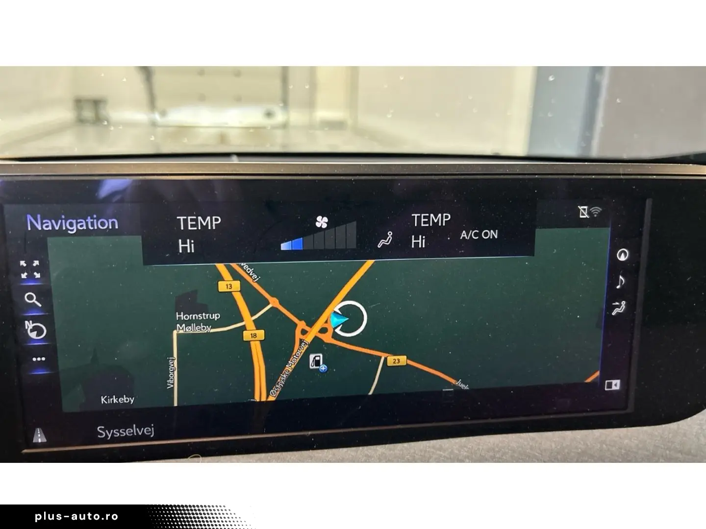 LEXUS UX 300e Luxury Line 360 Grad Kamera Mark Levinso