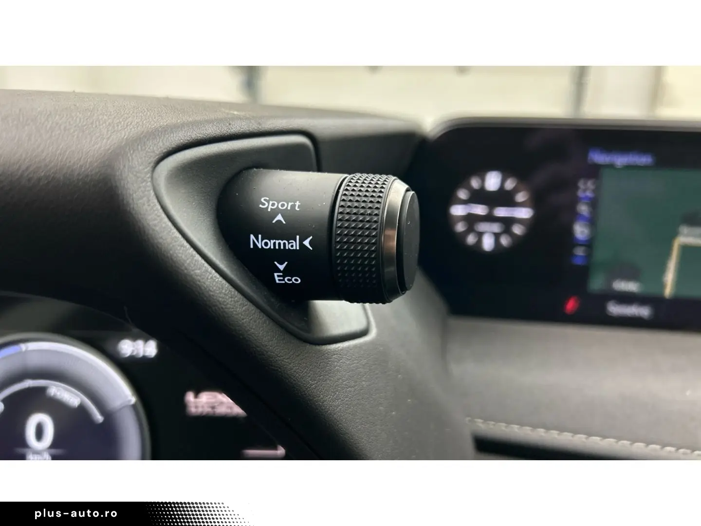 LEXUS UX 300e Luxury Line 360 Grad Kamera Mark Levinso