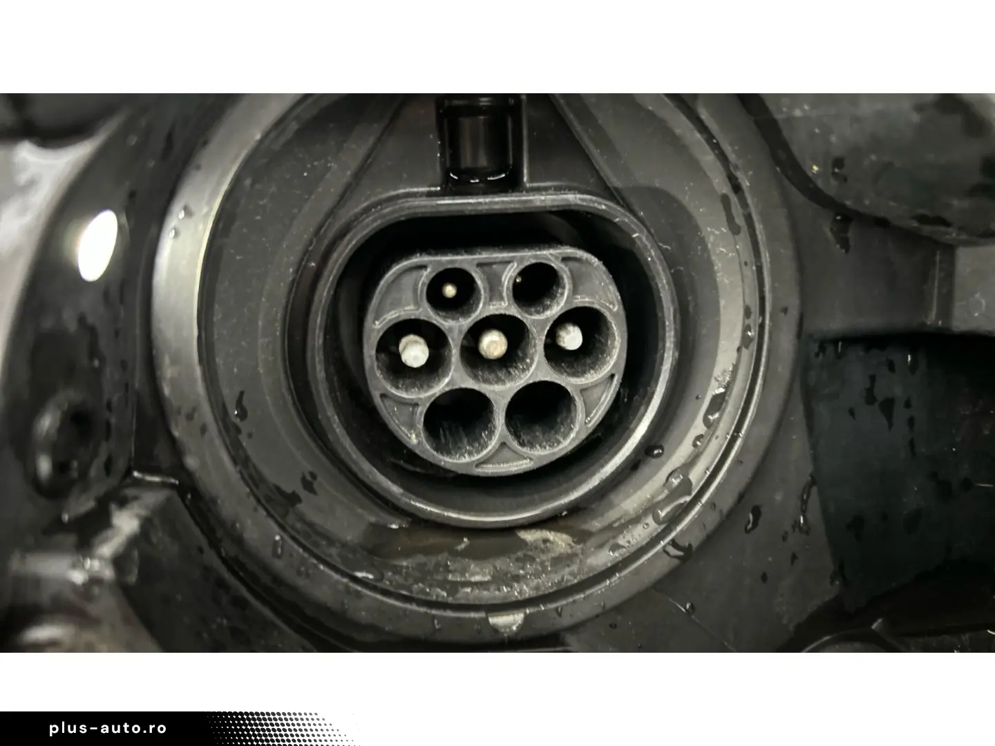 LEXUS UX 300e Luxury Line 360 Grad Kamera Mark Levinso