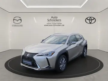 LEXUS UX 300e  KAMERA ACC GJ-RÄDER !!