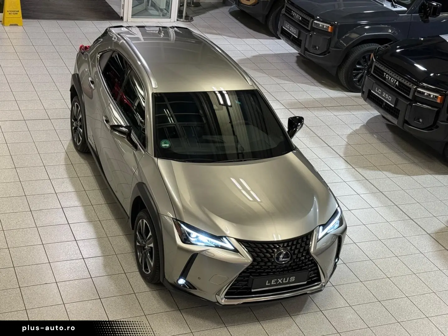 LEXUS UX 250 h STYLE - KAMERA-NAVIG.-18 ZOLL-20.990 -