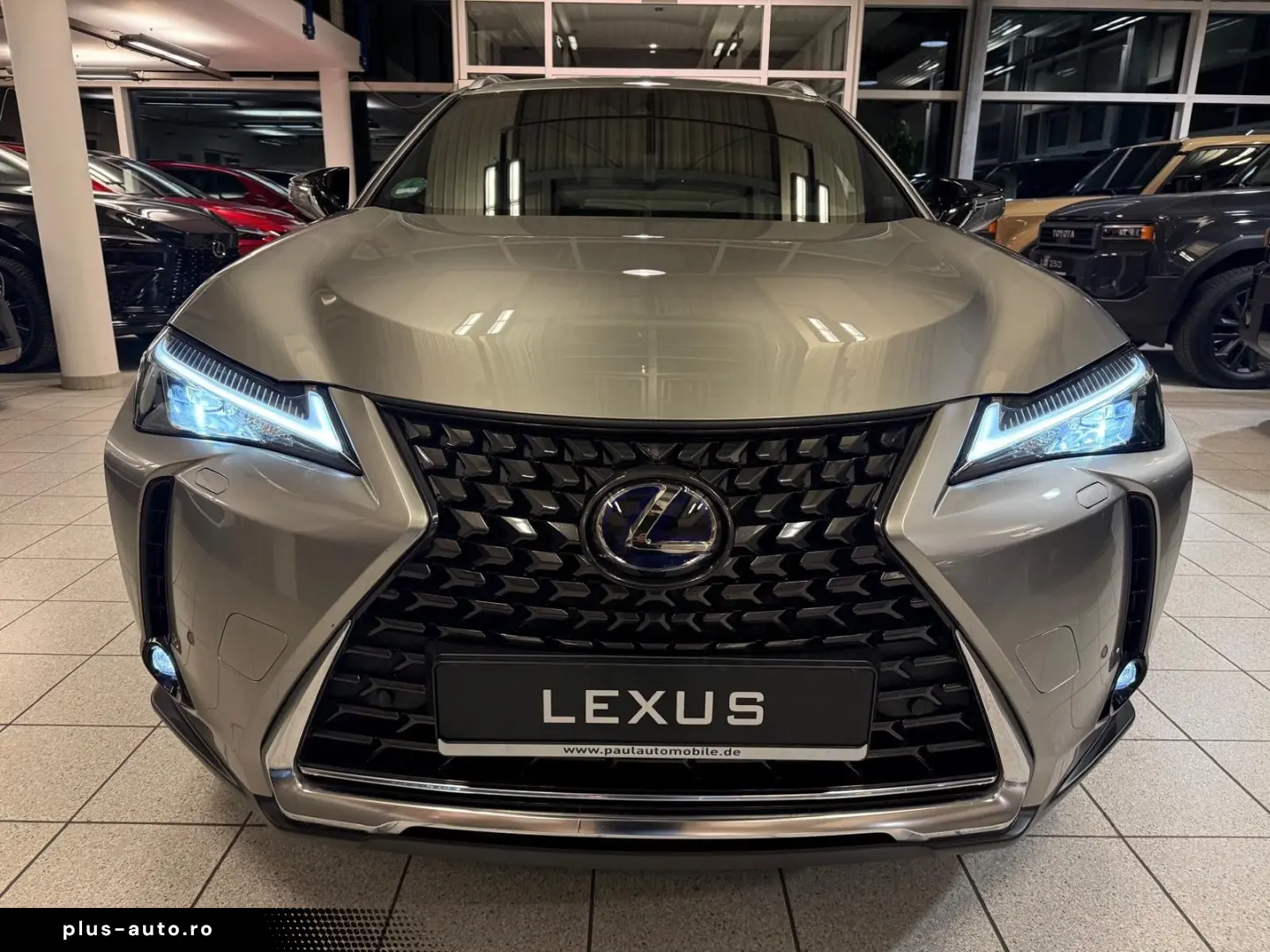 LEXUS UX 250 h STYLE - KAMERA-NAVIG.-18 ZOLL-20.990 -