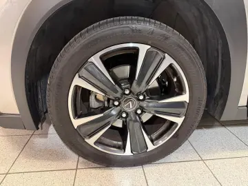 LEXUS UX 250 h STYLE - KAMERA-NAVIG.-18 ZOLL-20.990 -