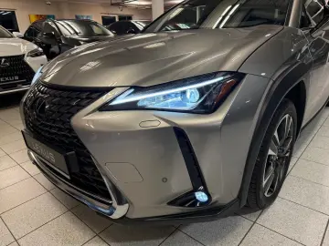 LEXUS UX 250 h STYLE - KAMERA-NAVIG.-18 ZOLL-20.990 -
