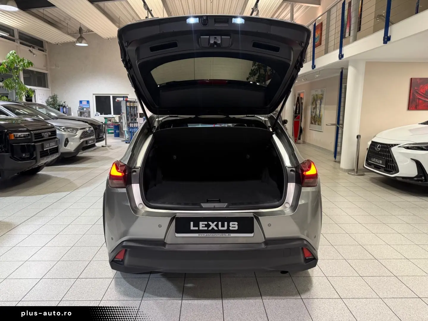 LEXUS UX 250 h STYLE - KAMERA-NAVIG.-18 ZOLL-20.990 -