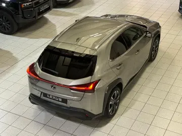 LEXUS UX 250 h STYLE - KAMERA-NAVIG.-18 ZOLL-20.990 -