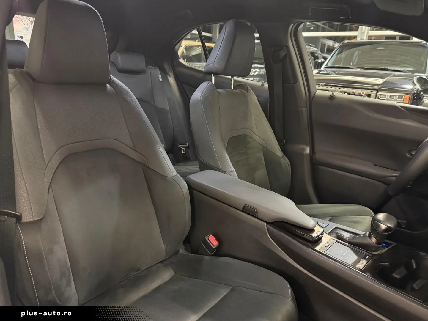 LEXUS UX 250 h STYLE - KAMERA-NAVIG.-18 ZOLL-20.990 -