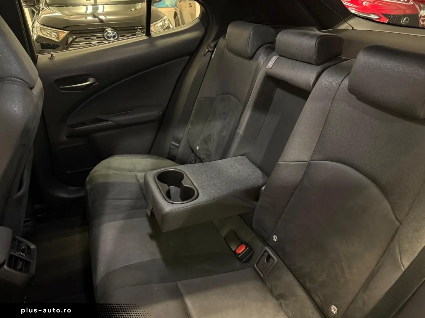 LEXUS UX 250 h STYLE - KAMERA-NAVIG.-18 ZOLL-20.990 -