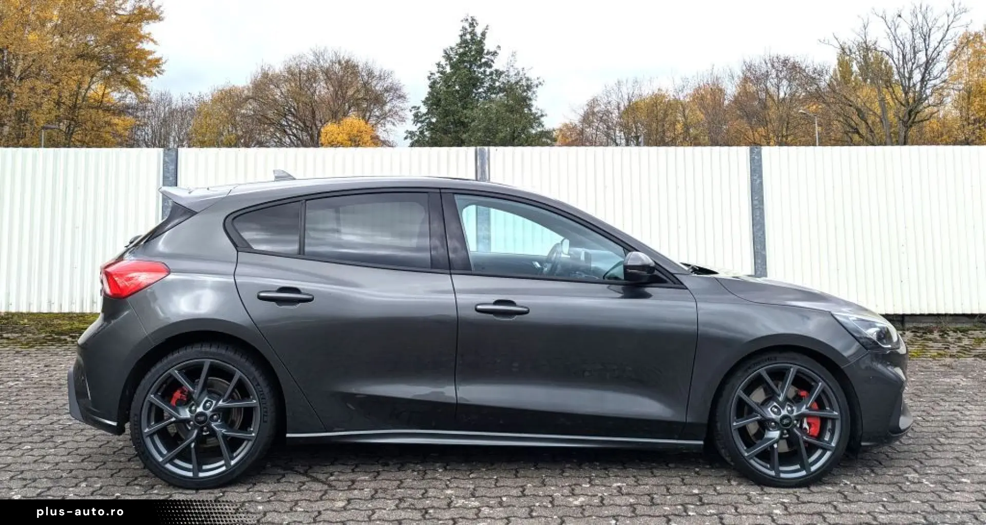 FORD Focus ST 2.3 Aut. Styling-P. LED adap. B&O Navi