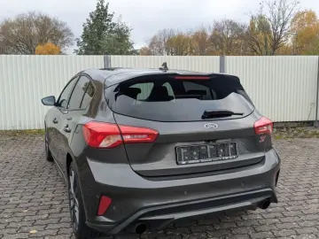 FORD Focus ST 2.3 Aut. Styling-P. LED adap. B&O Navi