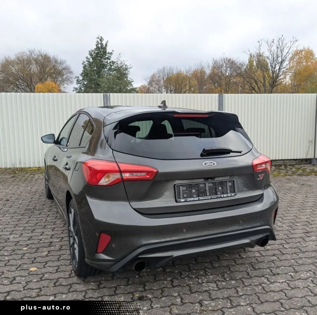 FORD Focus ST 2.3 Aut. Styling-P. LED adap. B&O Navi