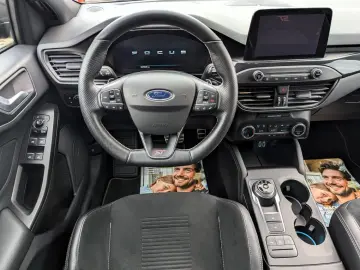 FORD Focus ST 2.3 Aut. Styling-P. LED adap. B&O Navi