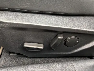 FORD Focus ST 2.3 Aut. Styling-P. LED adap. B&O Navi