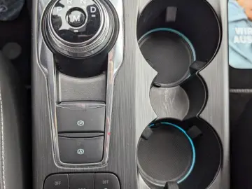 FORD Focus ST 2.3 Aut. Styling-P. LED adap. B&O Navi