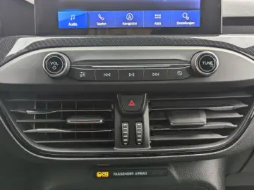 FORD Focus ST 2.3 Aut. Styling-P. LED adap. B&O Navi