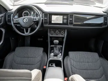 SKODA Kodiaq 2.0 TDI Style 4x4 7-Sitzer AHK Pano 360