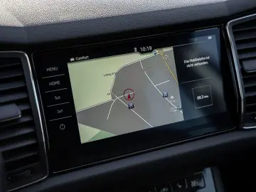 SKODA Kodiaq 2.0 TDI Style 4x4 7-Sitzer AHK Pano 360