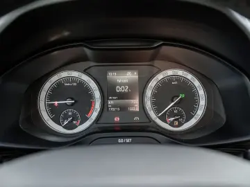 SKODA Kodiaq 2.0 TDI Style 4x4 7-Sitzer AHK Pano 360