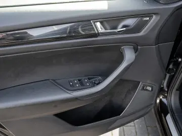 SKODA Kodiaq 2.0 TDI Style 4x4 7-Sitzer AHK Pano 360