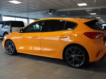 FORD Focus Lim. ST Performance-PAK  Styling-PAK