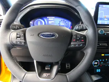 FORD Focus Lim. ST Performance-PAK  Styling-PAK