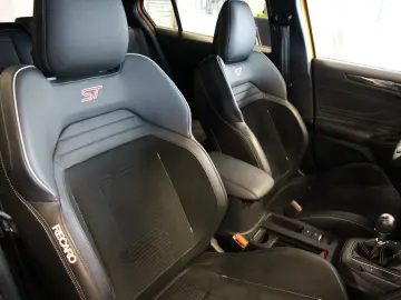 FORD Focus Lim. ST Performance-PAK  Styling-PAK