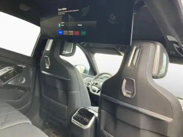 BMW i7 xDr60 MSP ExecLoun SkyLoun TV Massage Ventil