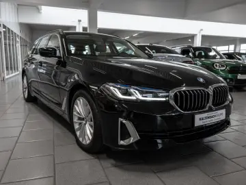 BMW 530e Touring Luxury Line AHK HUD LASER LED NAVI