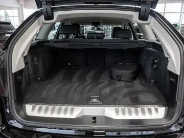 BMW 530e Touring Luxury Line AHK HUD LASER LED NAVI