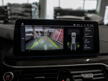 BMW 530e Touring Luxury Line AHK HUD LASER LED NAVI