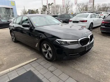 BMW 530e Lim.  Navi LED Leder